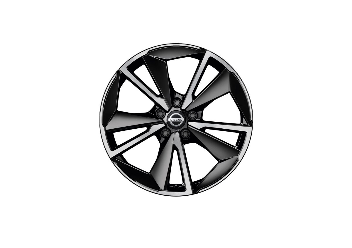 Nissan QQ Packshot Tekna+ wheels 20alloy